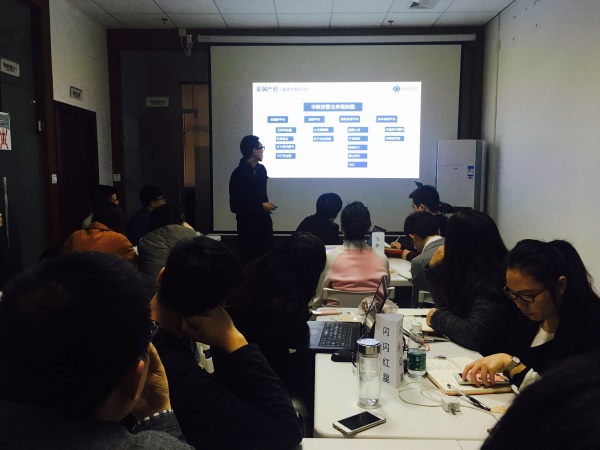特朗普宣誓就任美國總統(tǒng)，工作已經(jīng)開始，你做企業(yè)宣傳片了嗎？